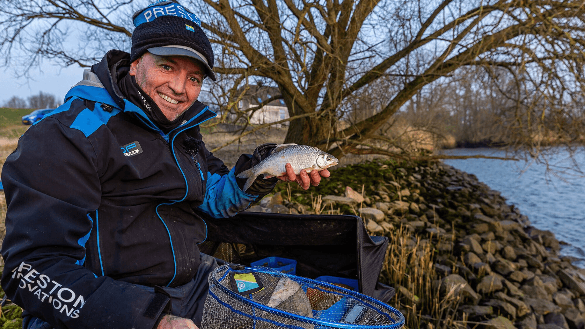 Feedervissen op de rivier: zo pak je het aan volgens expert Levi van Delft