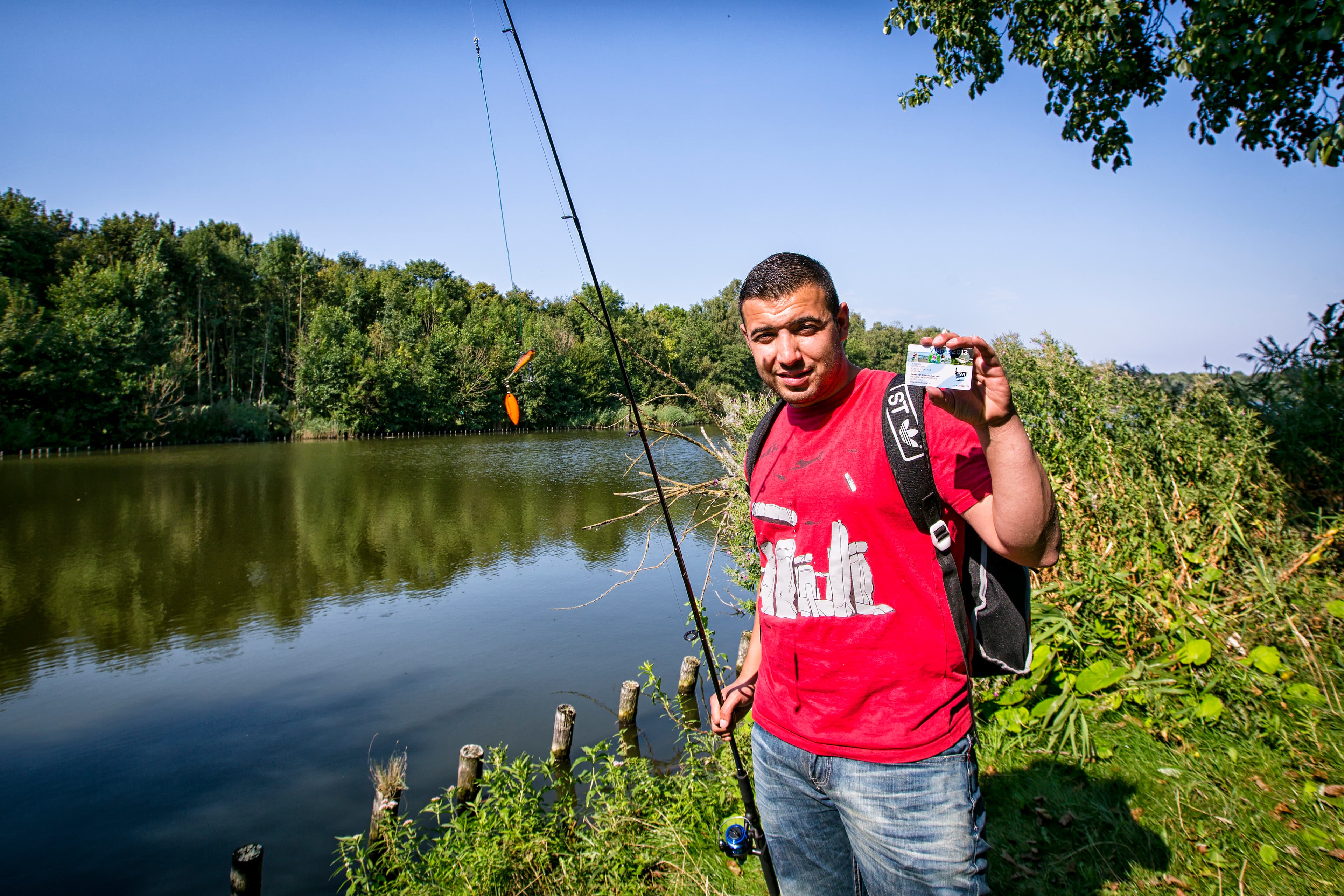 Controleurs Sportvisserij ontvangen controlepas 2024