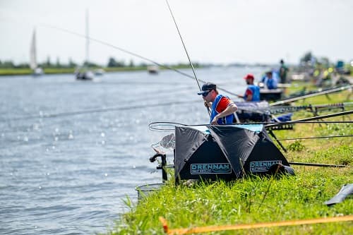 Ramon Ansing op podiumkoers, Team Holland op plaats zestien