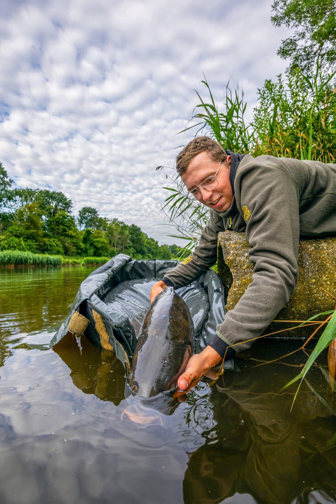 Karpervissen in Flevolandse kanalen: tips, hotspots en technieken van een kanaalexpert