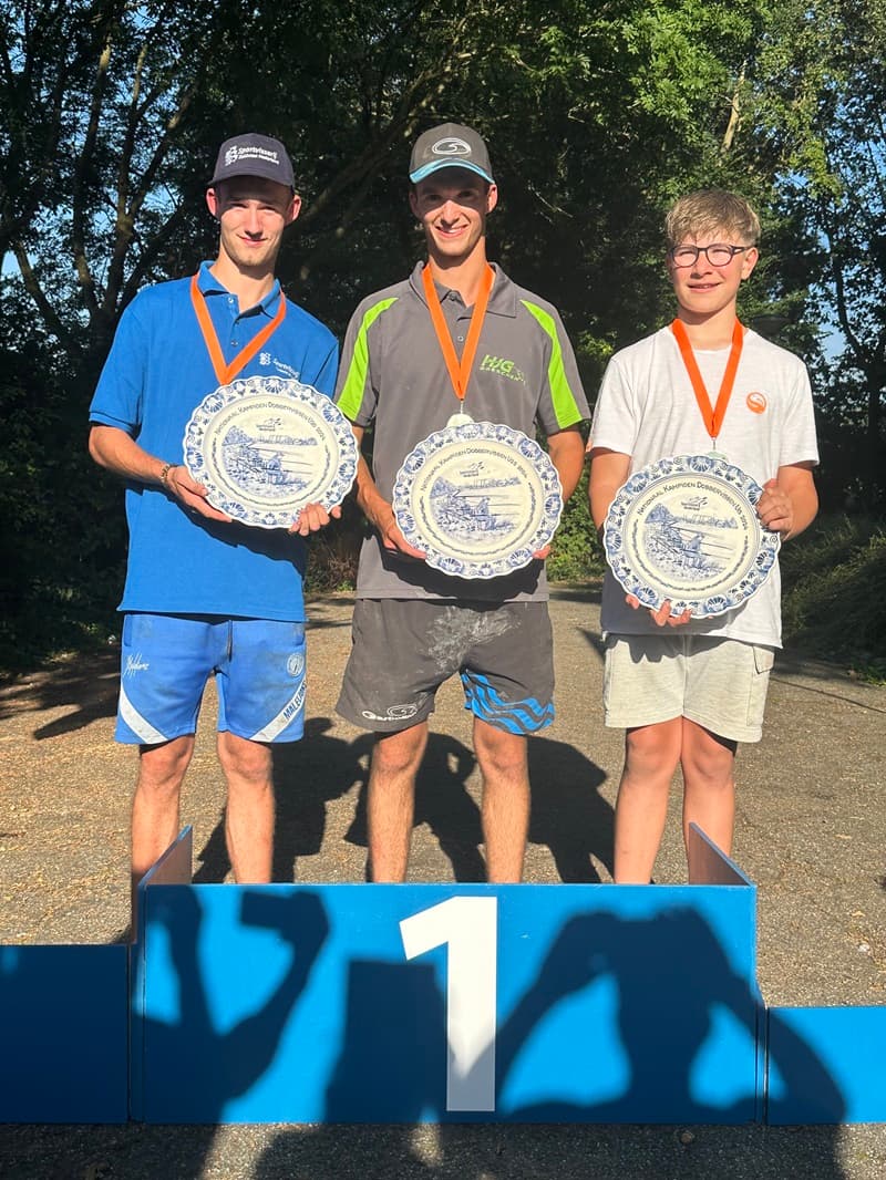 Julian Bakker (U15), Justin Megens (U20) en Bram Theunissen (U25) winnen Open Nationaal Kampioenschap Dobbervissen voor Junioren 2024